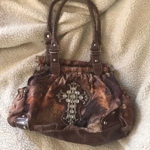 Camo cross purse